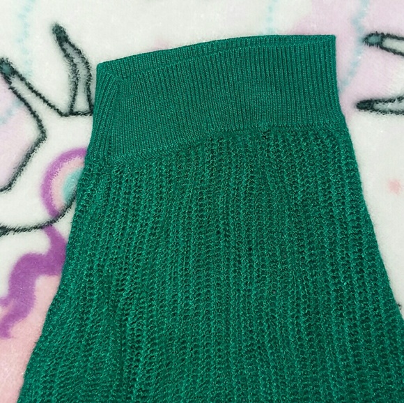 Kelly Green knit top by Express - Picture 4 of 4